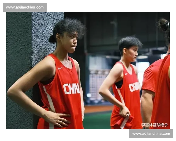 14 岁混血新星李安妮:国少核心的女篮一队梦 14 岁混血新星李安妮:国少核心的女篮一队梦